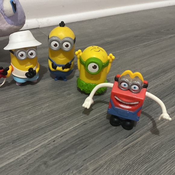 🦋Toy Bundle. Minion, Toy Story, Marvel and more - Picture 3 of 6